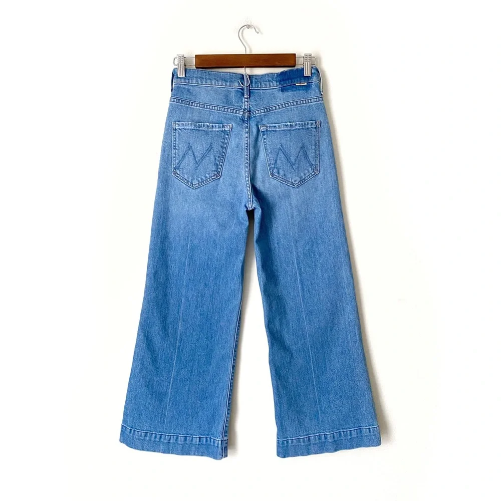 MOTHER Swooner Roller Yoke Crop Flare Jean - Picture 5 of 11